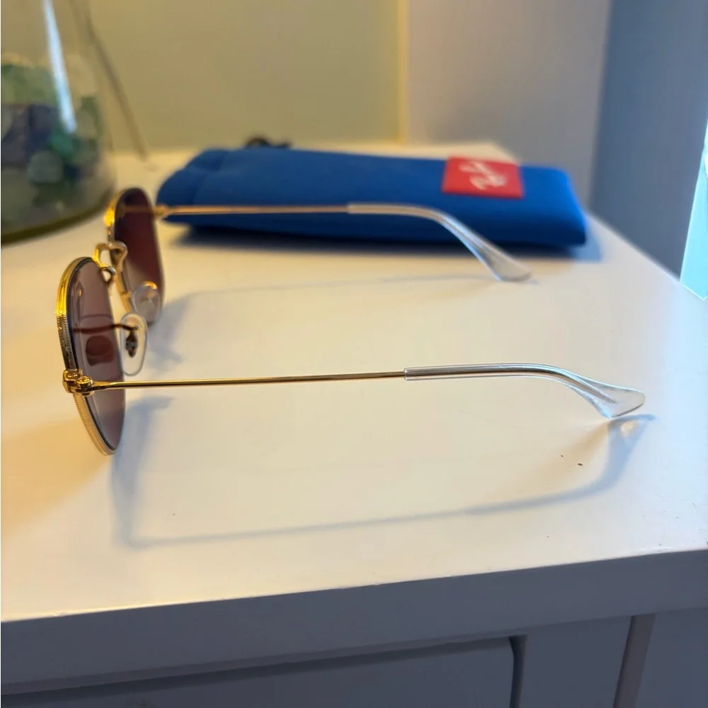 Youth Ray-Ban Frank Gold Frame Sunglasses with Rose colored Lenses
